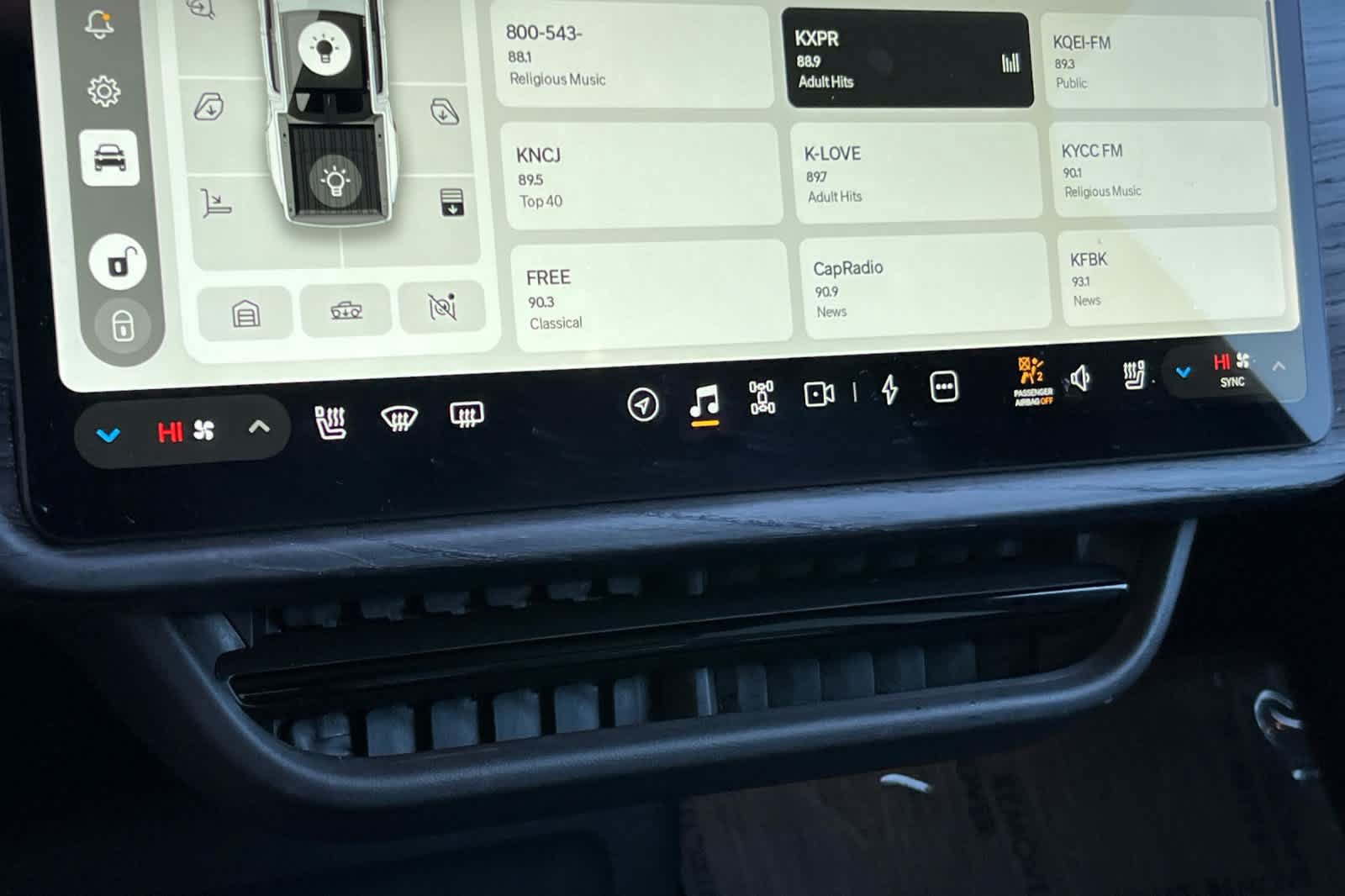 Used 2022 Rivian R1T Adventure AWD/4WD image 22