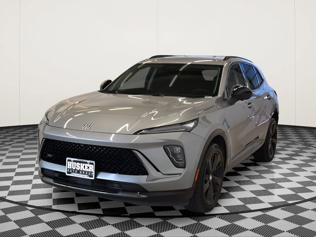 Used 2024 Buick Envision Sport Touring image 3