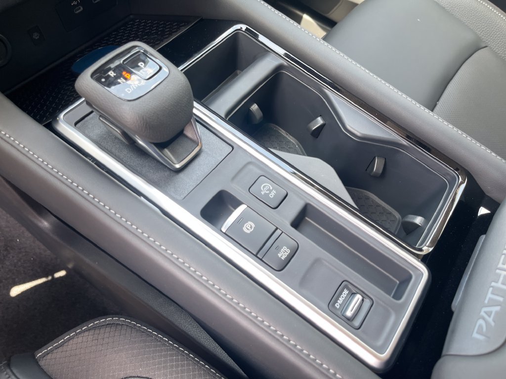 New 2026 Nissan Pathfinder SL FWD image 27