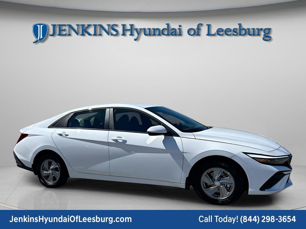 New 2026 Hyundai Elantra SE image 6