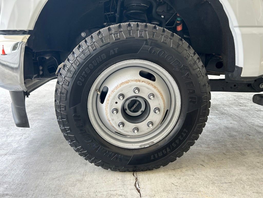 Used 2025 Ford F350 XLT w/ FX4 Off-Road Package AWD/4WD image 12