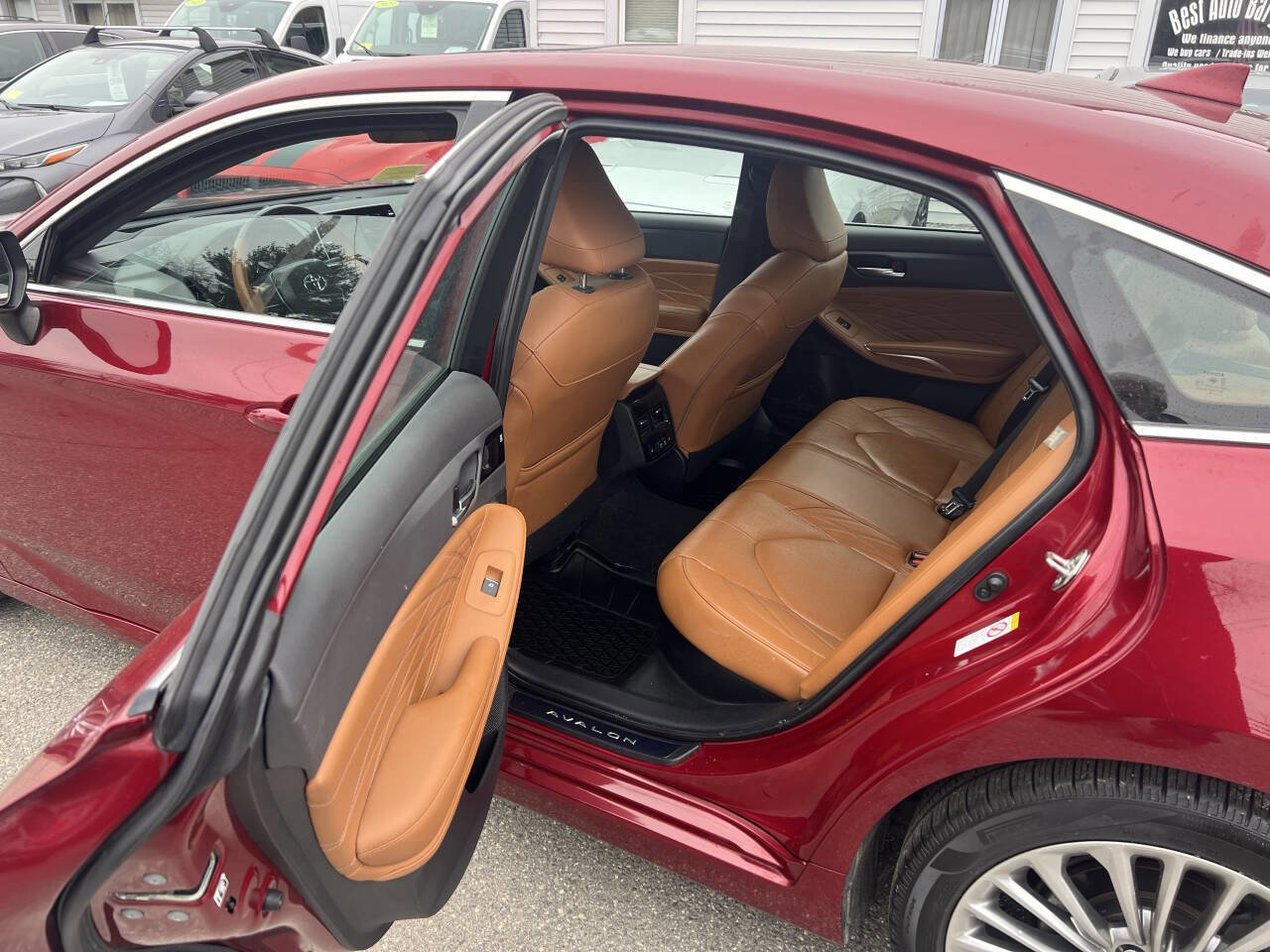 Used 2019 Toyota Avalon Limited w/ Advanced Safety Package image 16