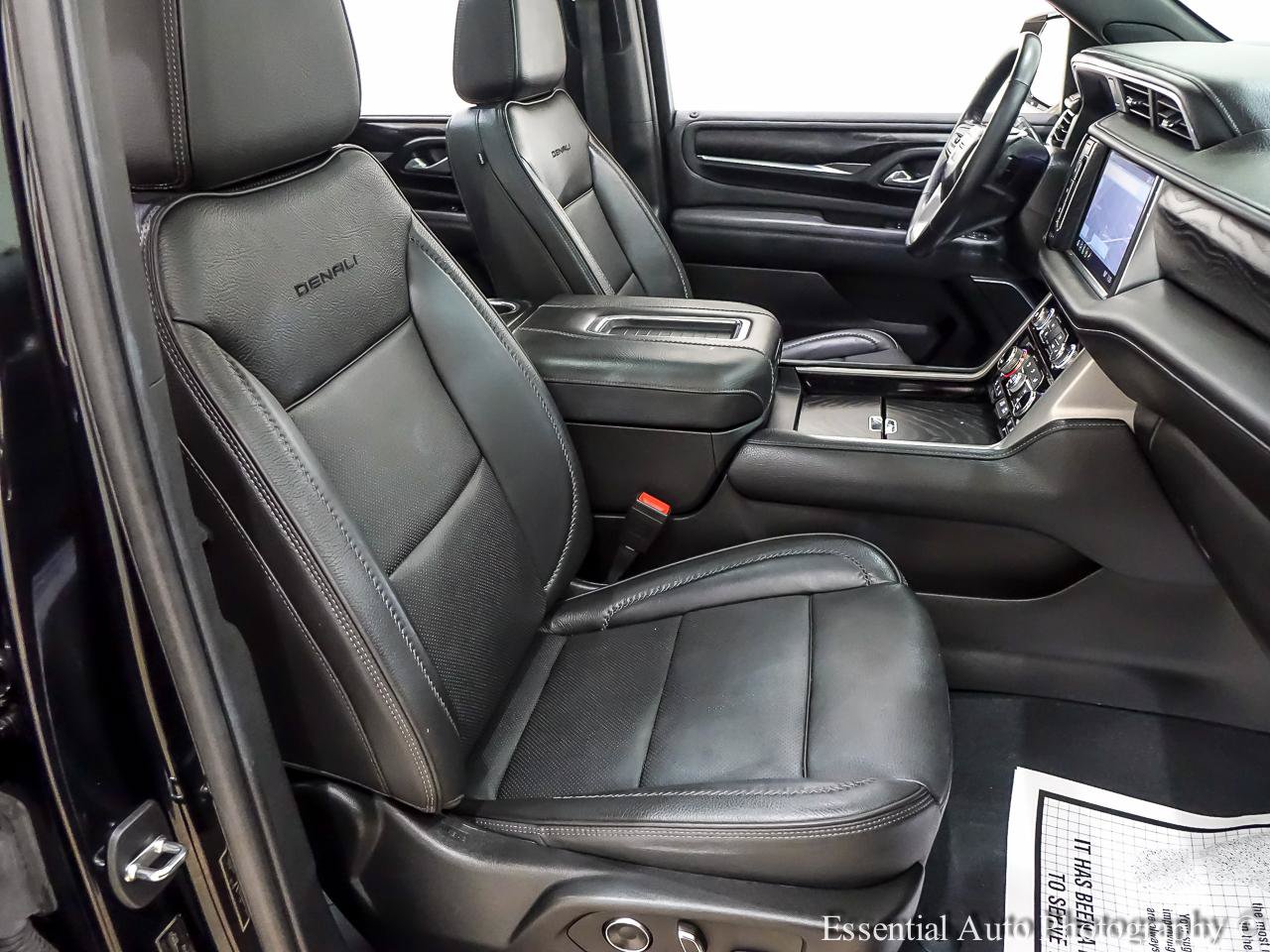 Used 2021 GMC Yukon XL Denali w/ LPO, Illumination Package AWD/4WD image 38