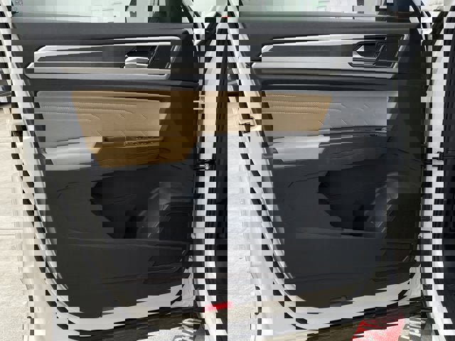 Used 2022 Volkswagen Atlas Cross Sport SE w/ Panoramic Sunroof Package image 9