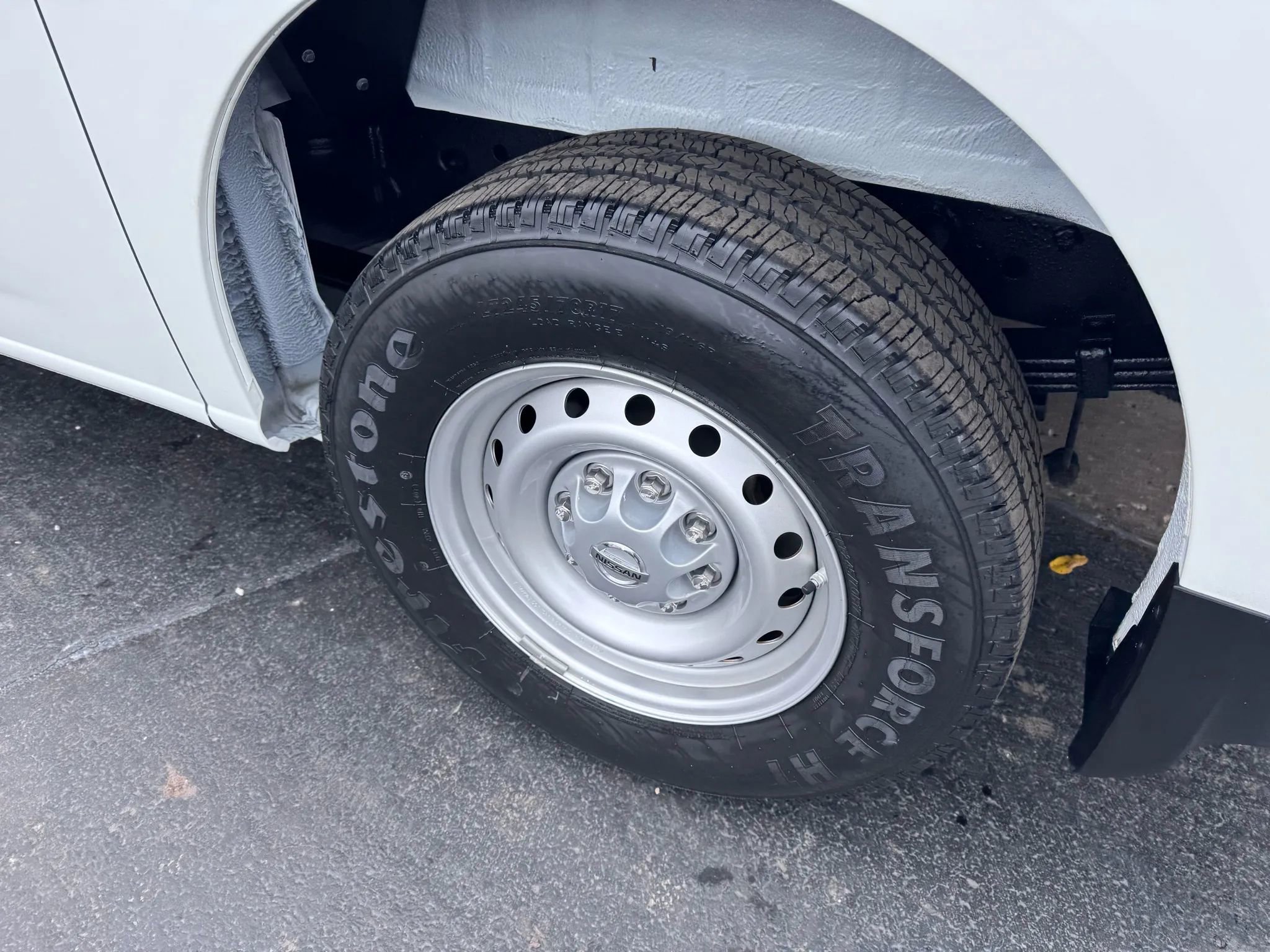 Used 2018 Nissan NV 3500 S image 30