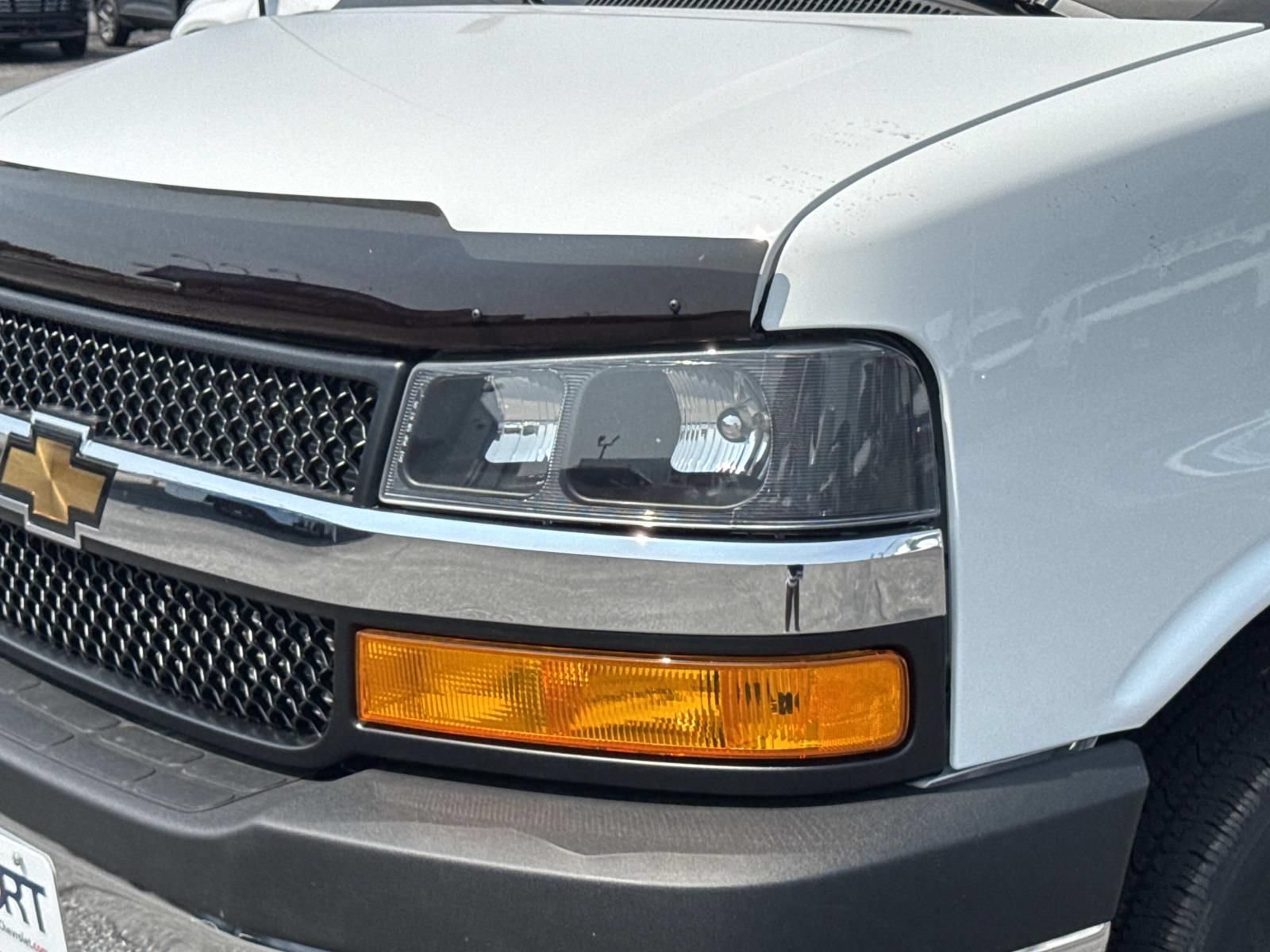 New 2026 Chevrolet Express 3500 LS w/ Chrome Appearance Package RWD image 7