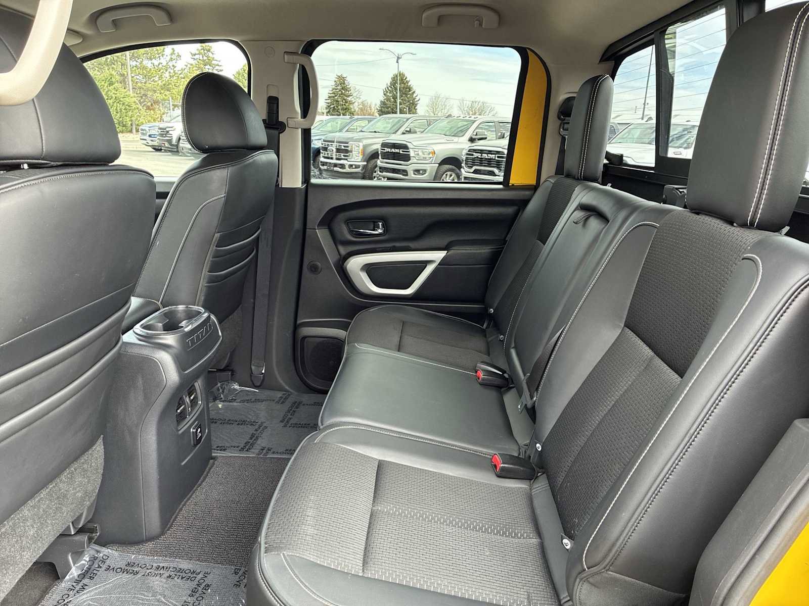 Used 2017 Nissan Titan S image 23