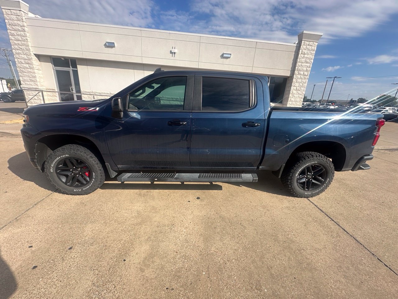 Used 2019 Chevrolet Silverado 1500 LT Trail Boss AWD/4WD image 8