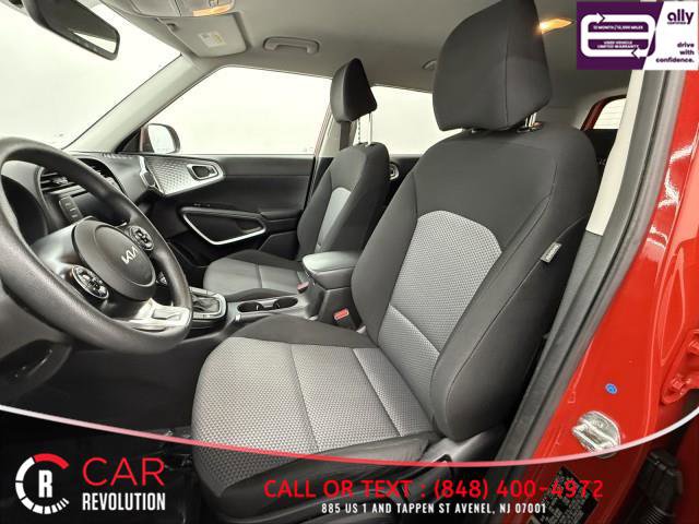 Used 2022 Kia Soul LX image 17