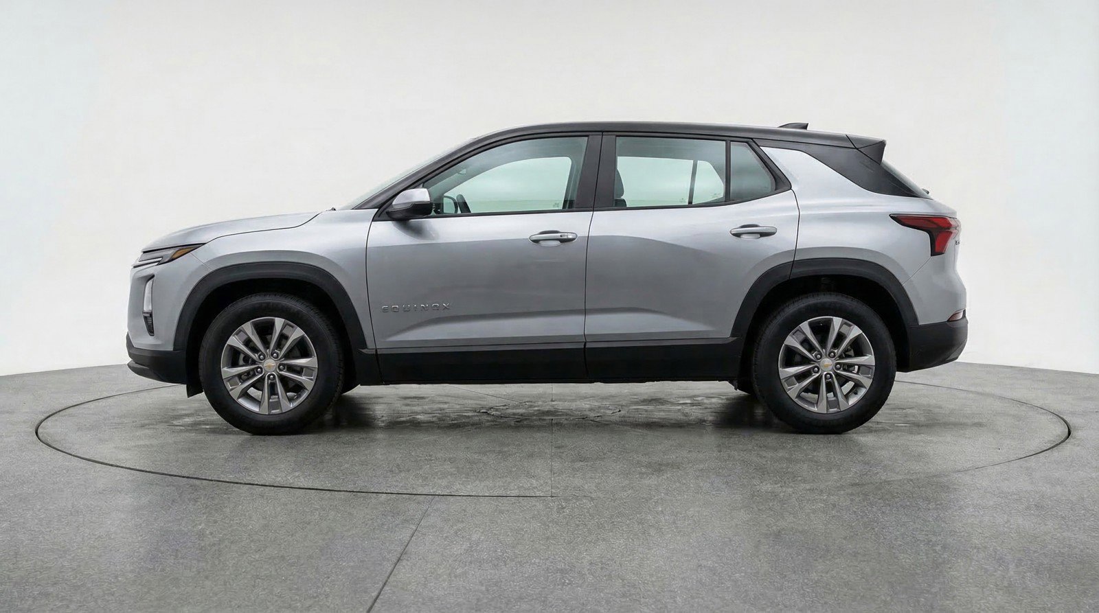 Used 2025 Chevrolet Equinox LT FWD image 5