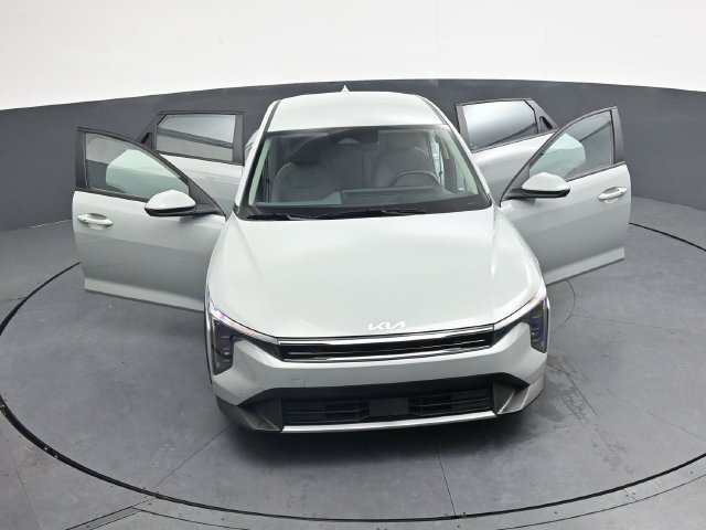 Used 2025 Kia K4 EX FWD image 39