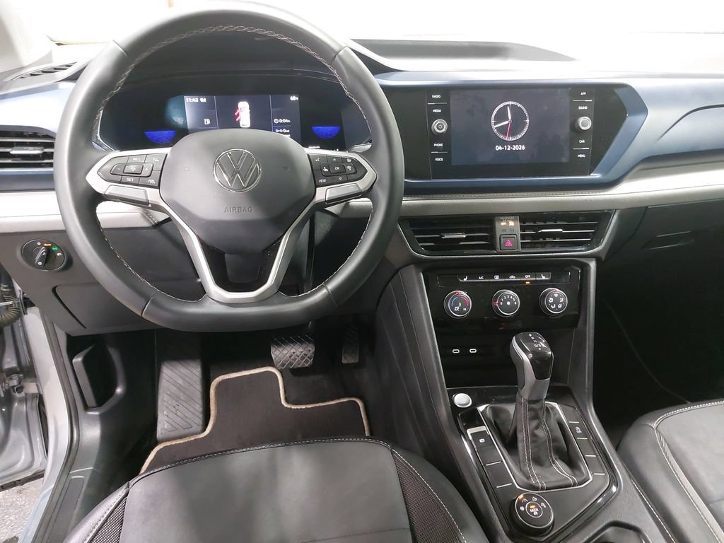 Used 2023 Volkswagen Taos SE w/ Panoramic Sunroof Package AWD/4WD image 15