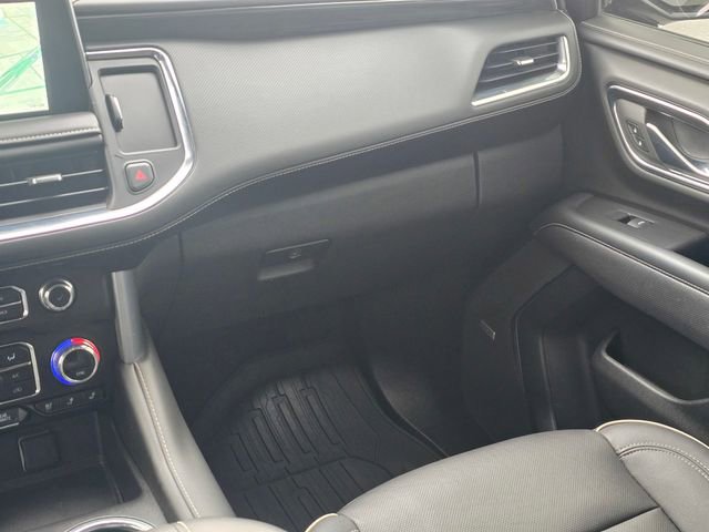 Used 2023 GMC Yukon XL SLT w/ SLT Premium Package image 19