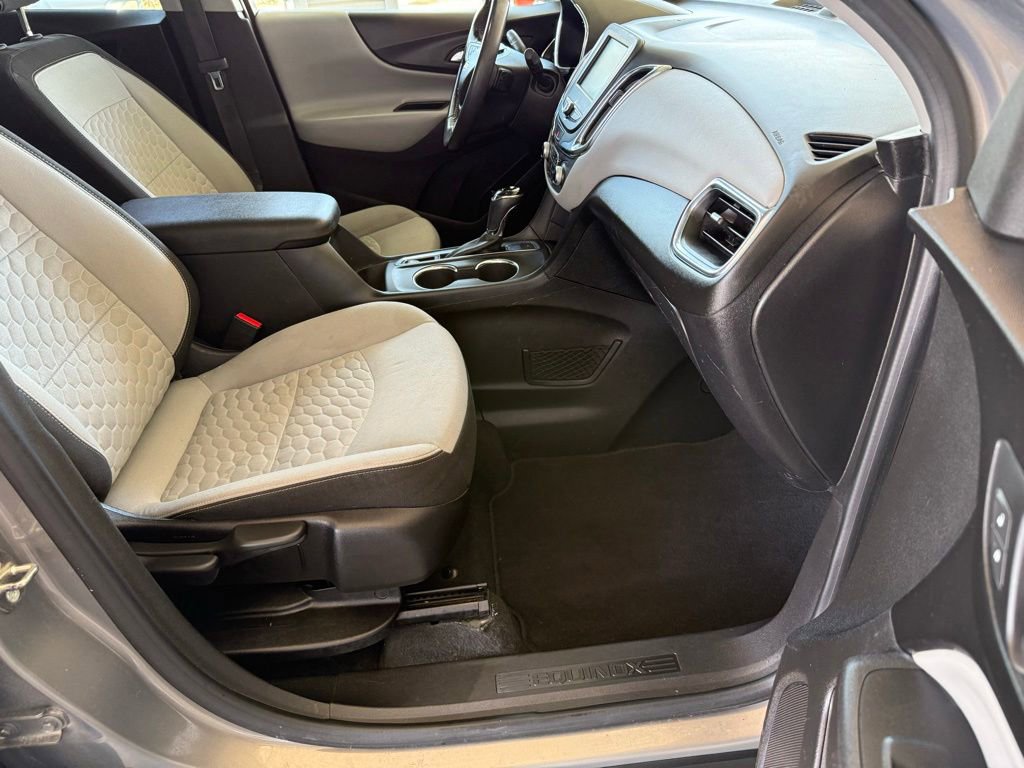 Used 2018 Chevrolet Equinox LT AWD/4WD image 19