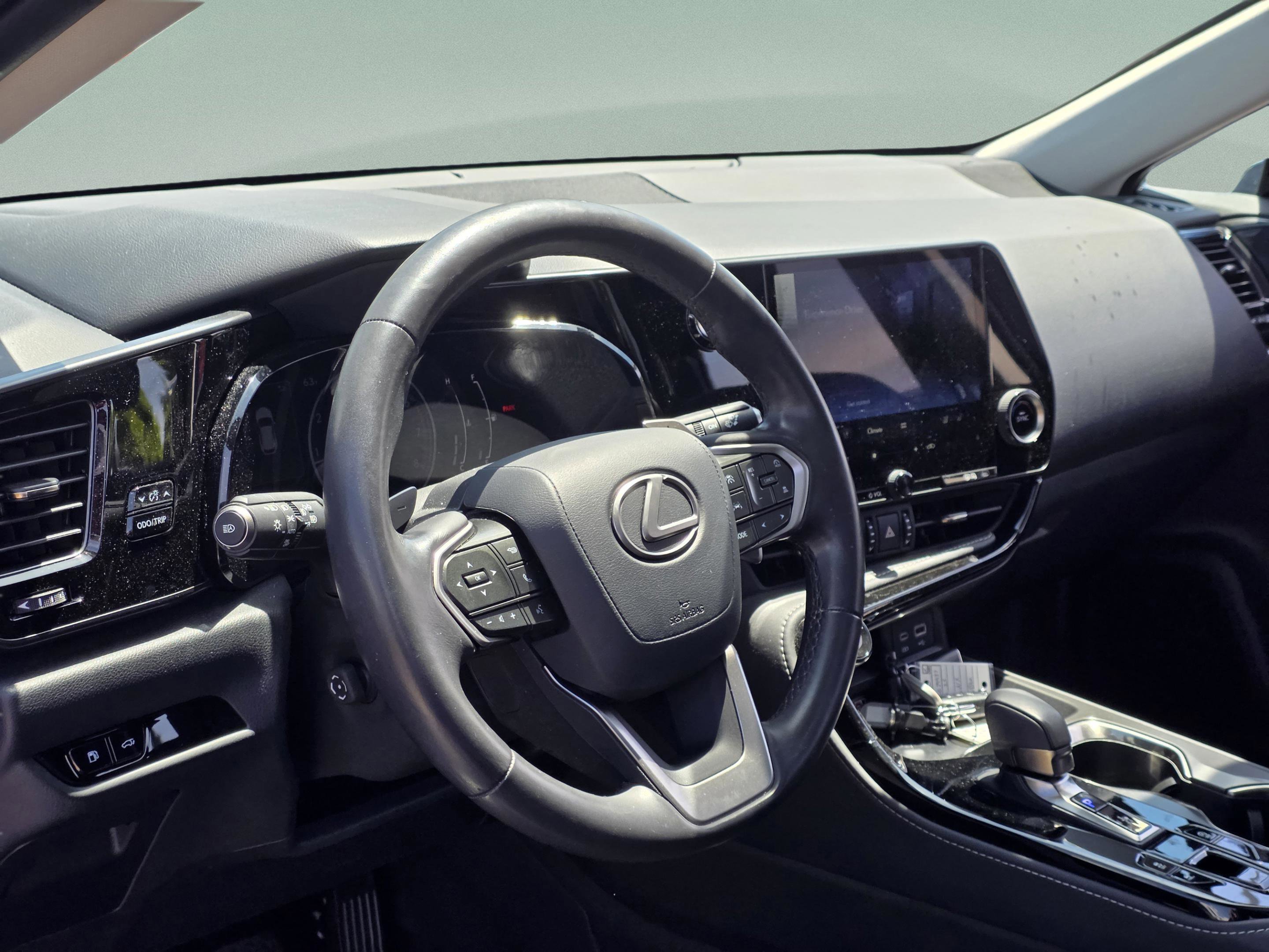 Used 2025 Lexus NX 350 AWD w/ Accessory Package (Z2) image 9
