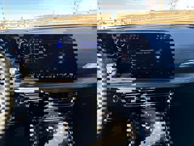 Certified 2025 Chevrolet Traverse LT image 18