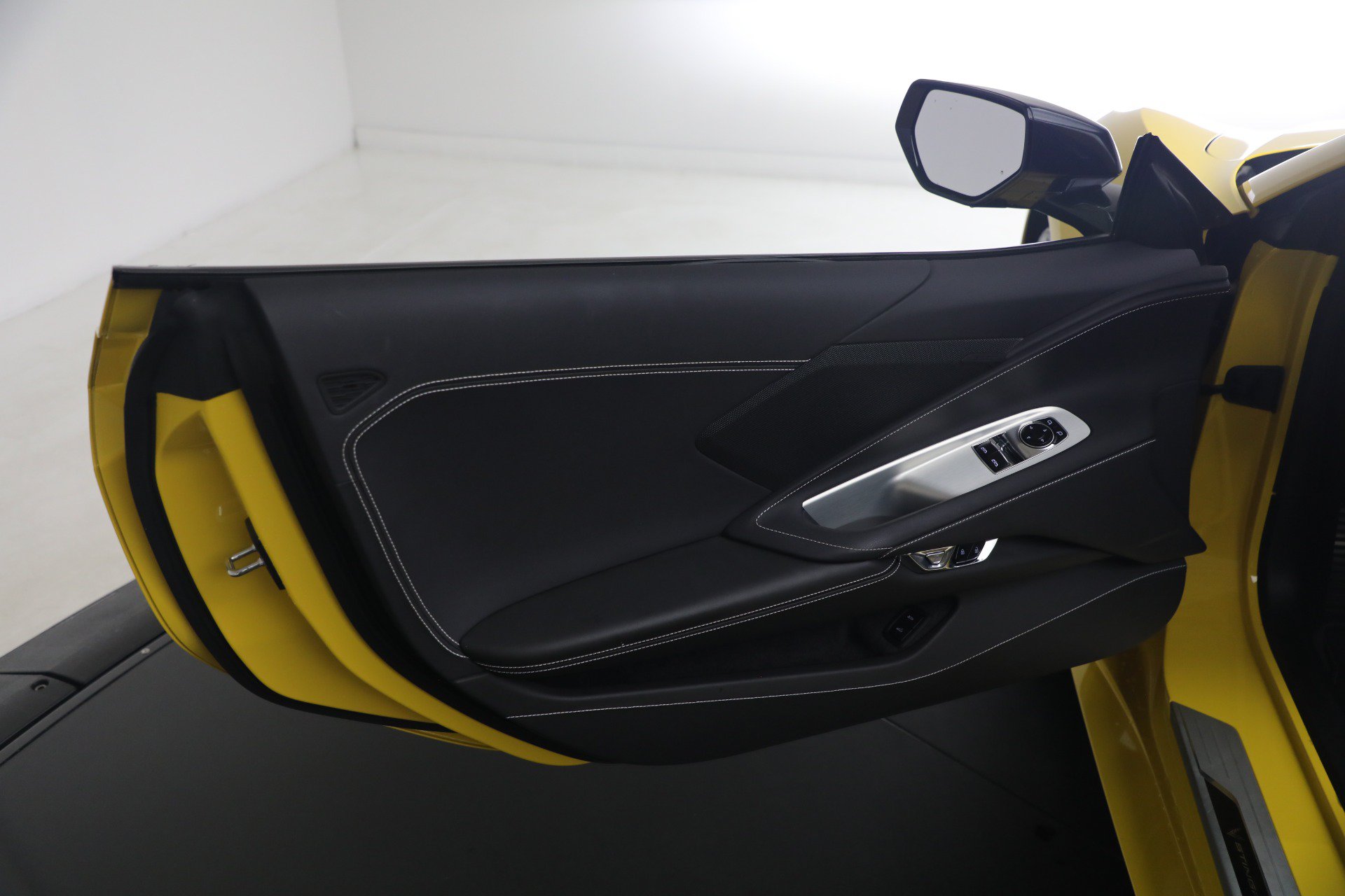 Used 2025 Chevrolet Corvette Stingray Coupe w/ Battery Protection Package RWD image 23