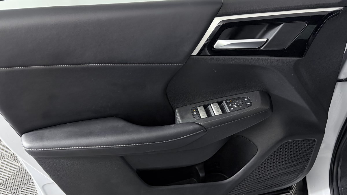 Used 2023 Mitsubishi Outlander ES AWD/4WD image 10
