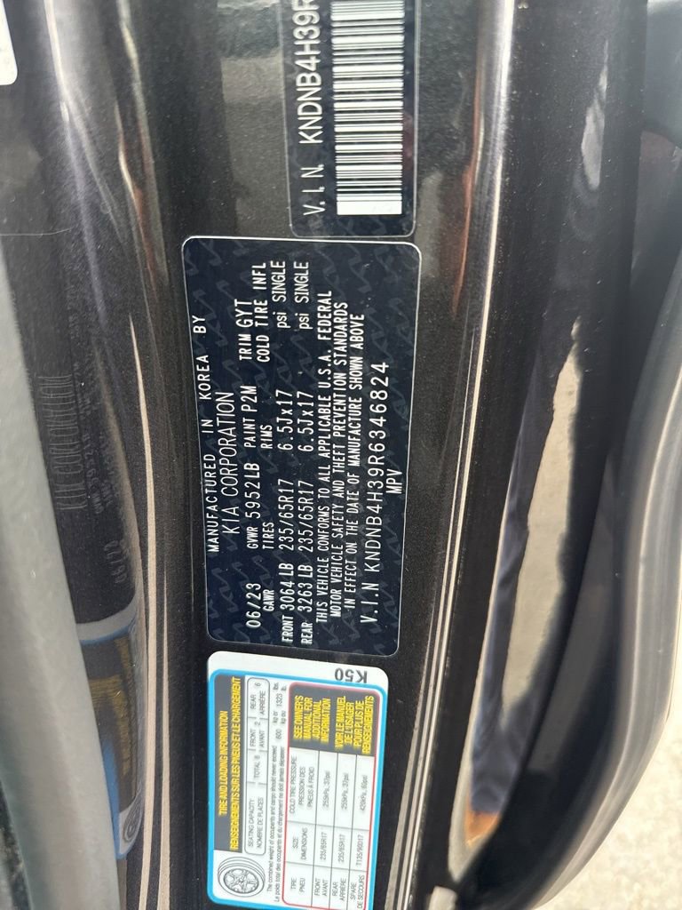 Used 2024 Kia Carnival LX image 49