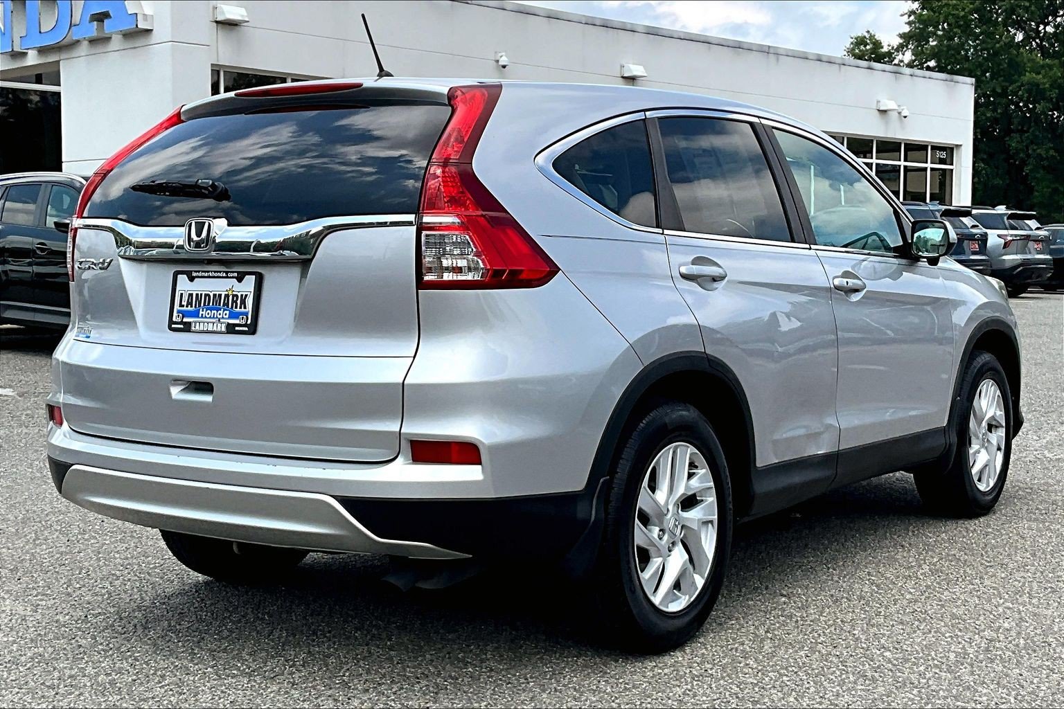 Used 2016 Honda CR-V EX image 2