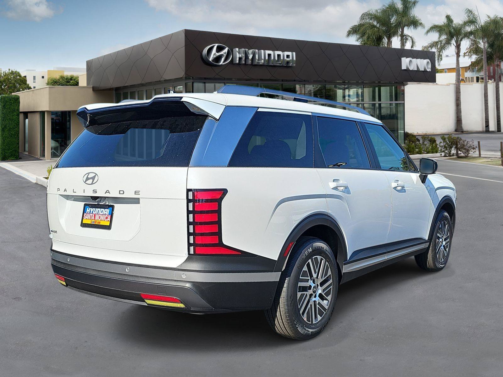 New 2027 Hyundai Palisade SEL FWD image 3