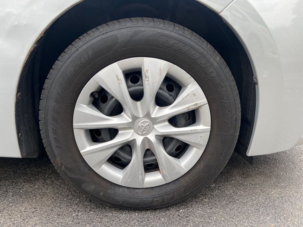 Used 2014 Toyota Corolla L FWD image 27
