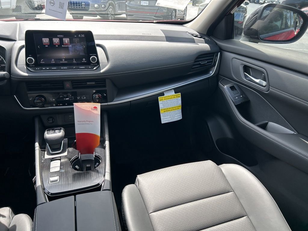Used 2026 Nissan Rogue SV FWD image 12