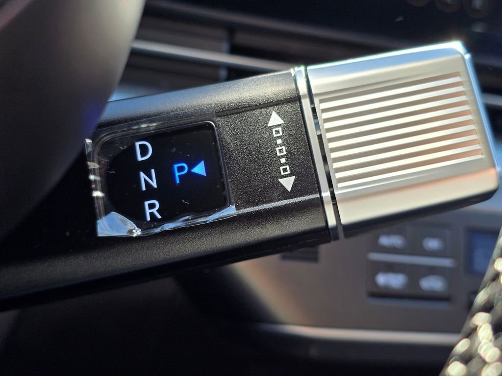 Used 2024 Hyundai Kona SEL FWD image 23