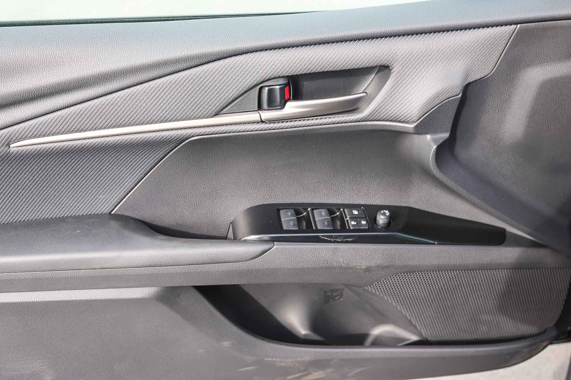 New 2026 Toyota Camry SE w/ Multimedia Upgrade Package FWD image 23