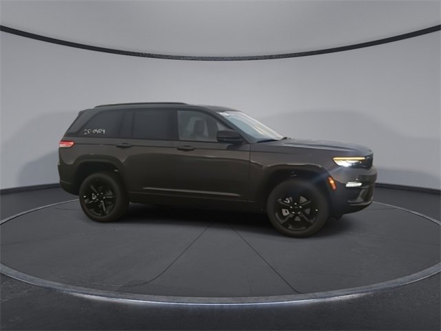 New 2025 Jeep Grand Cherokee Limited w/ Black Appearance Package image 9