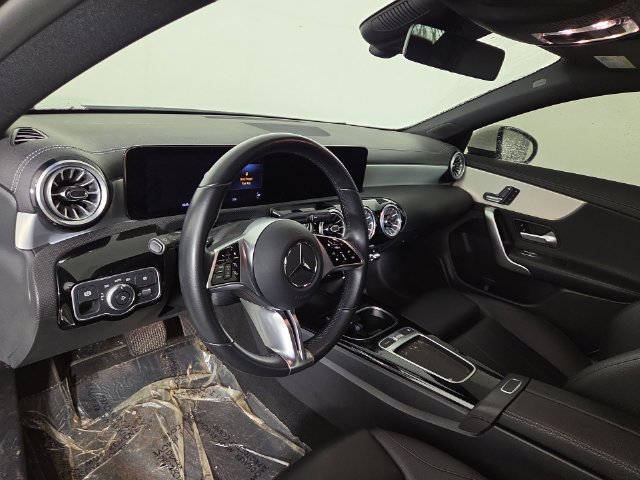 Used 2025 Mercedes-Benz CLA 250 image 14