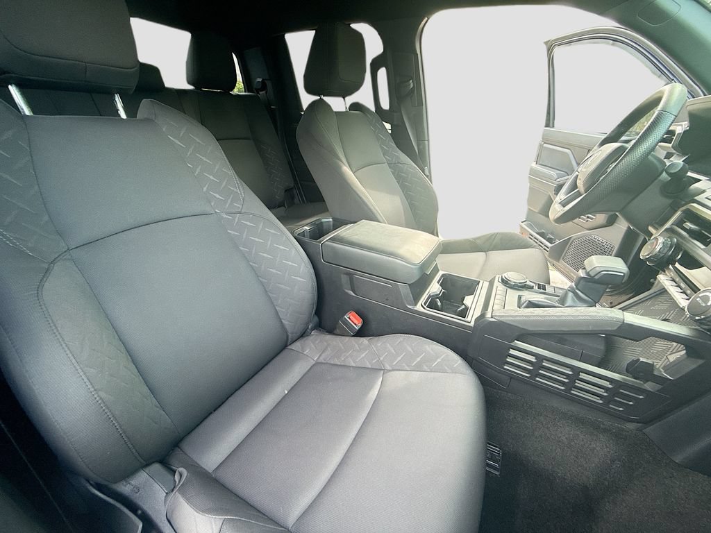 Used 2025 Toyota Tacoma SR AWD/4WD image 32