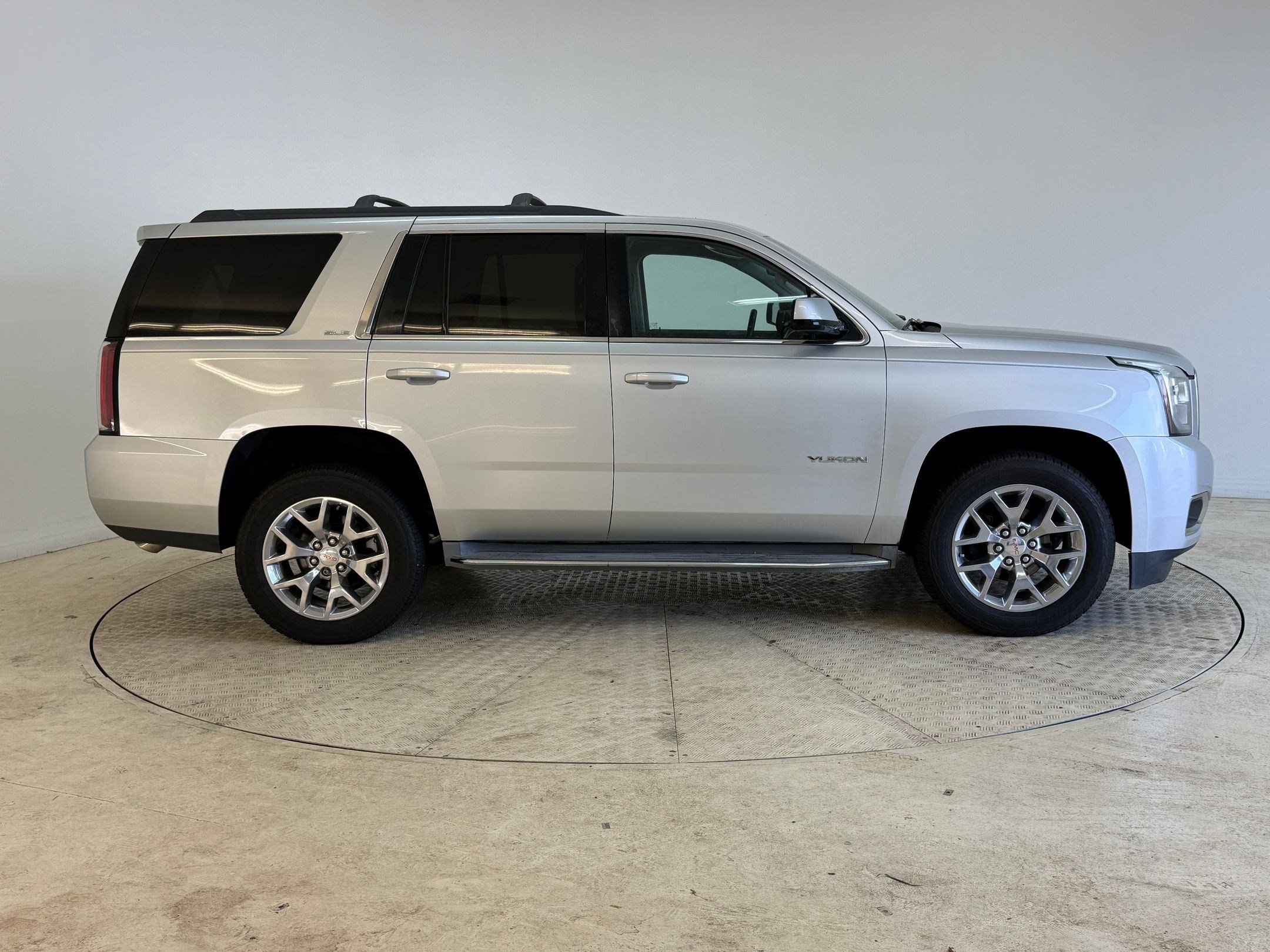 Used 2015 GMC Yukon SLE w/ Convenience Package image 8