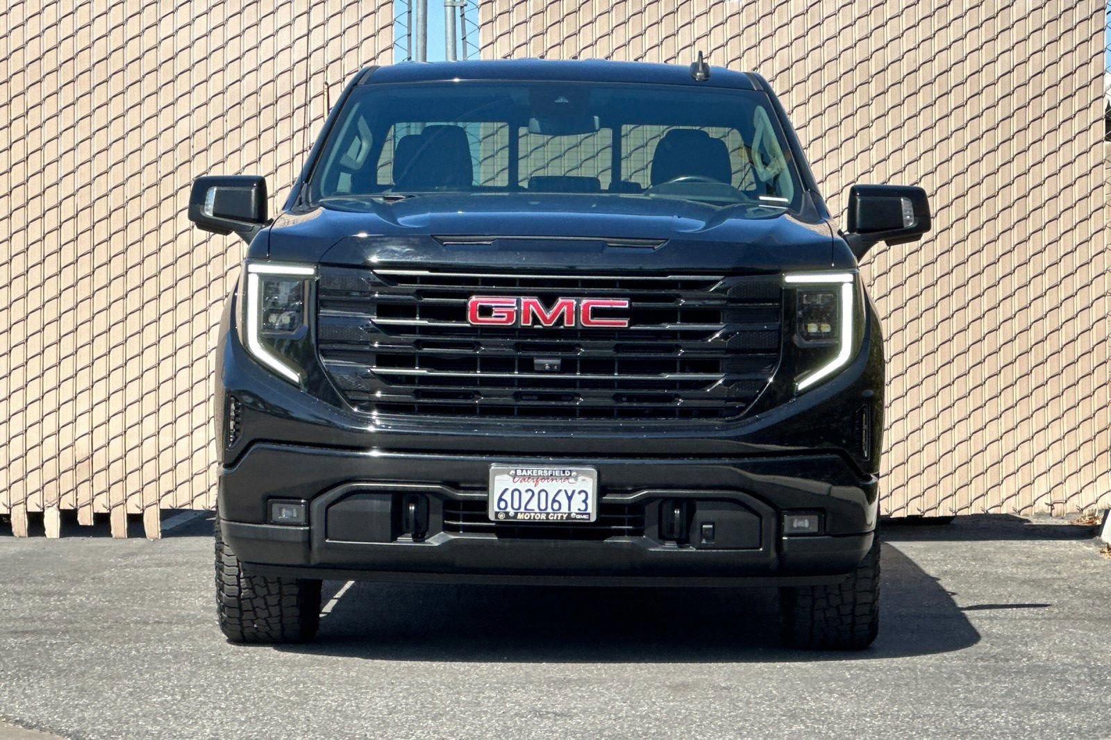 Used 2022 GMC Sierra 1500 Elevation w/ Preferred Package AWD/4WD image 9
