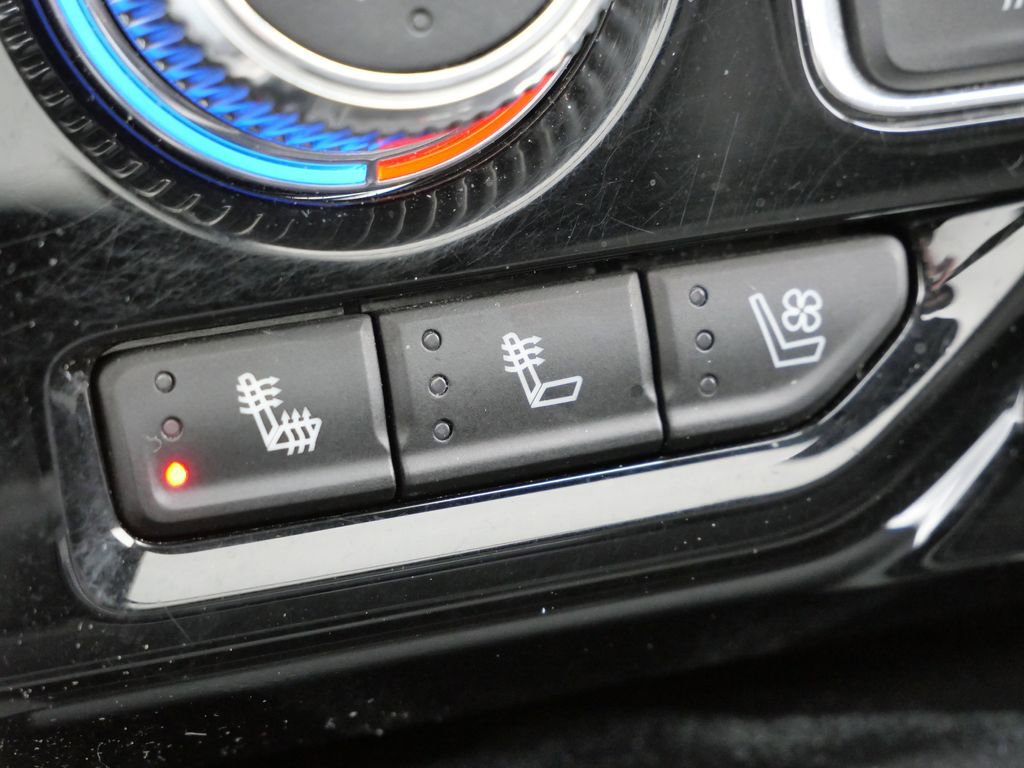 Used 2022 GMC Yukon Denali w/ Denali Premium Package image 49