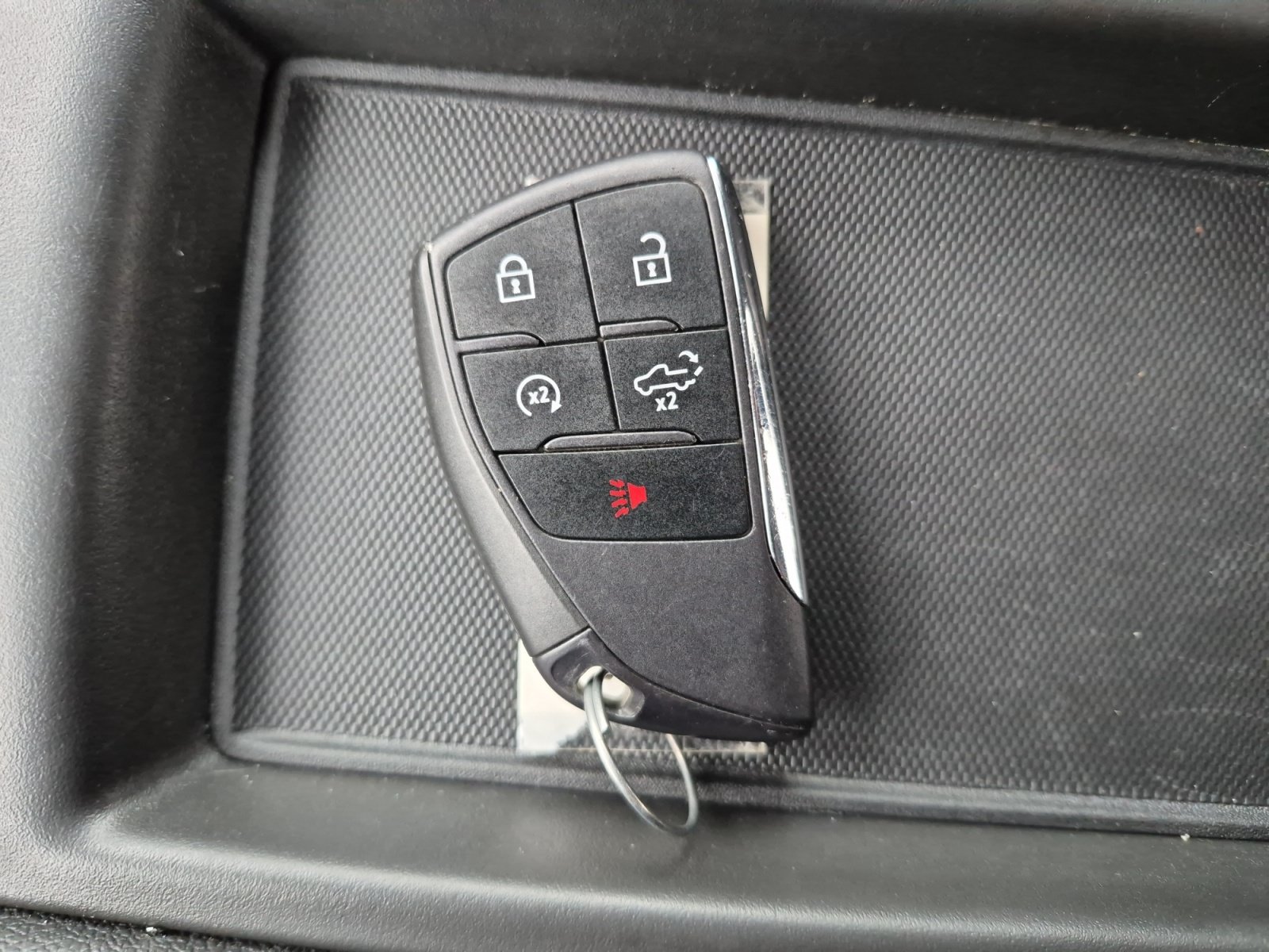 Used 2023 Chevrolet Silverado 1500 LT AWD/4WD image 31