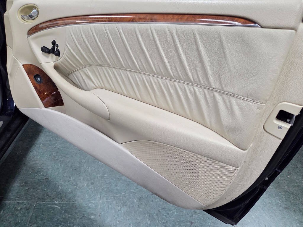 Used 2008 Mercedes-Benz CLK 350 Cabriolet image 26