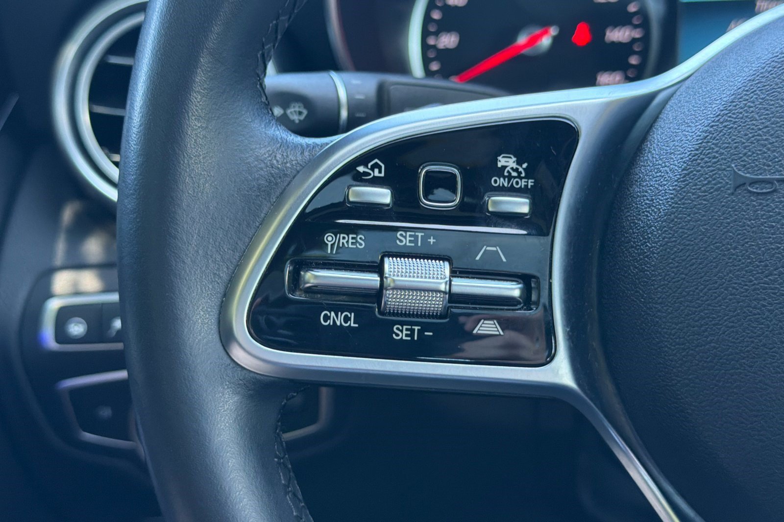 Used 2020 Mercedes-Benz C 300 Sedan image 30