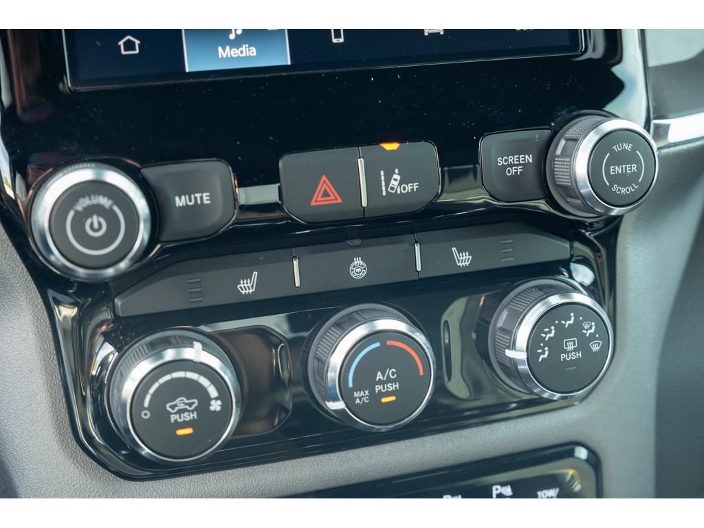 Used 2025 RAM 1500 Big Horn AWD/4WD image 27