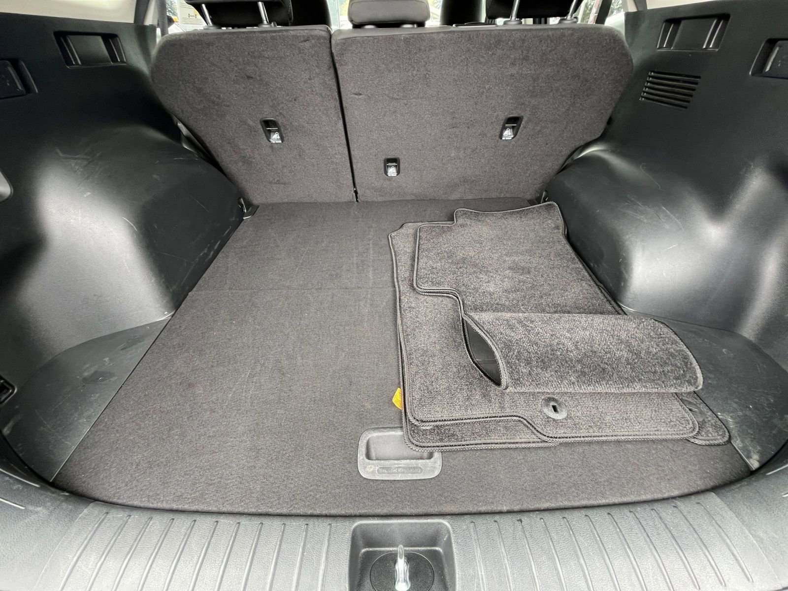 Used 2025 Kia Sportage LX image 31