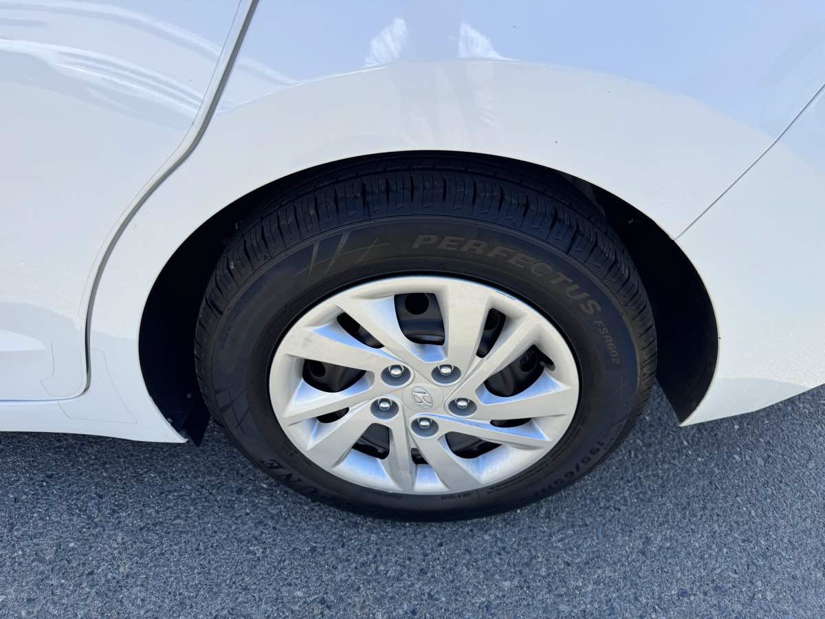 Used 2019 Hyundai Elantra SE w/ Cargo Package FWD image 31