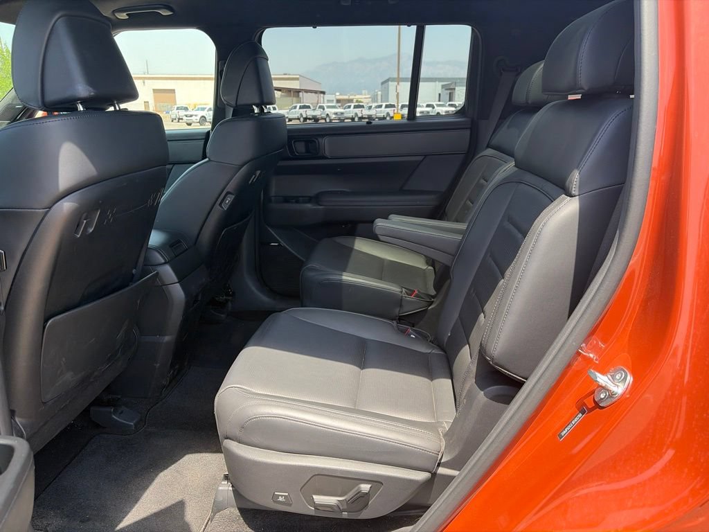 Used 2024 Hyundai Santa Fe Calligraphy AWD/4WD image 27