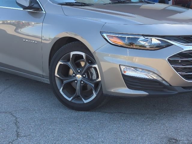 Used 2023 Chevrolet Malibu LT FWD image 2