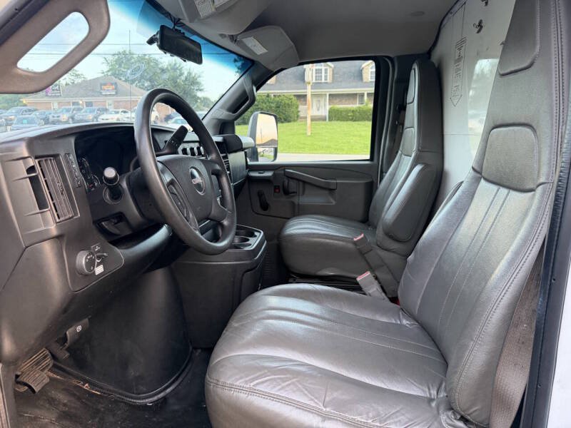 Used 2018 GMC Savana 3500 Extended w/ Driver Convenience Package RWD image 14