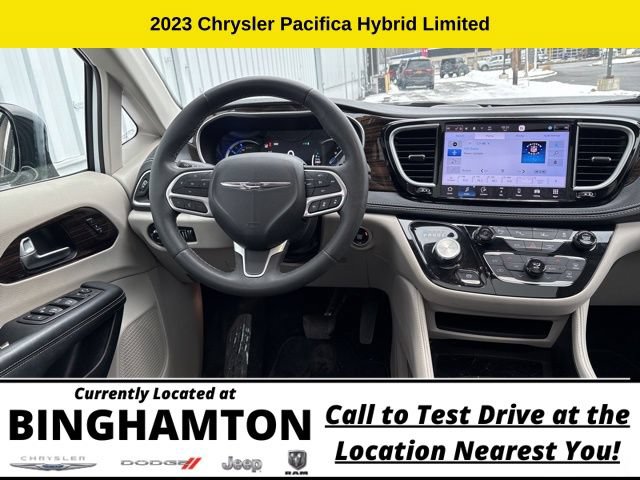 Used 2023 Chrysler Pacifica Limited FWD image 22