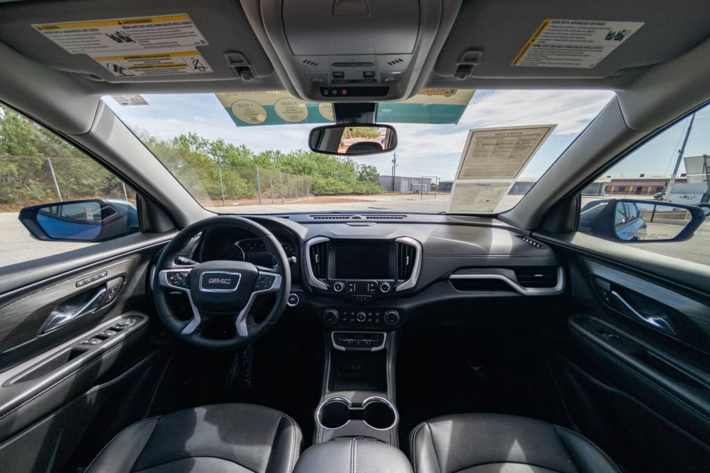 Used 2024 GMC Terrain SLT w/ Infotainment Package II FWD image 20