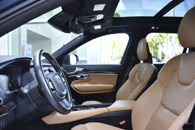 Used 2018 Volvo XC90 T5 Momentum w/ Convenience Package FWD image 15