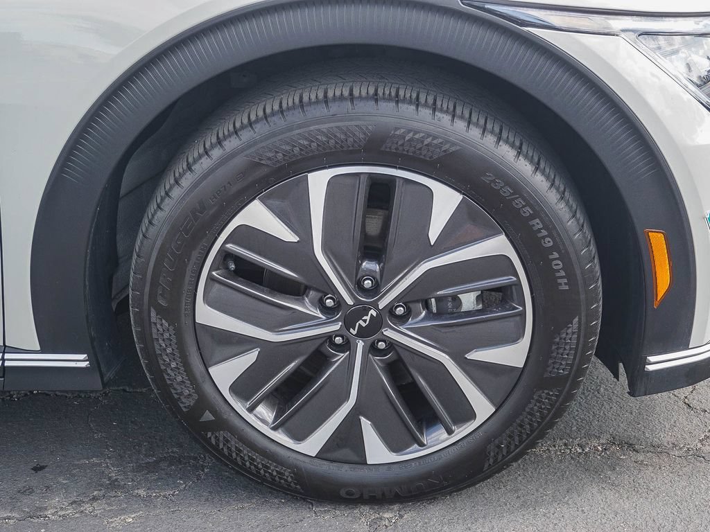 Used 2024 Kia EV6 Light RWD image 9