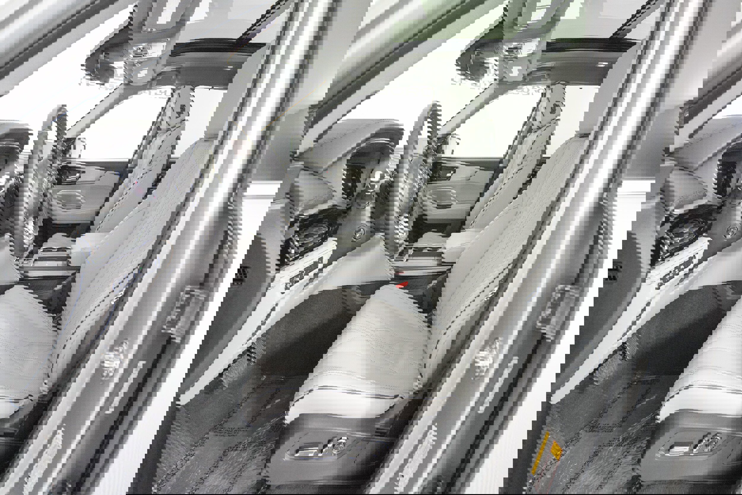 Used 2026 Acura MDX SH-AWD w/ Advance Package image 9