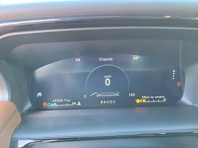 Used 2022 Lincoln Nautilus Reserve image 25